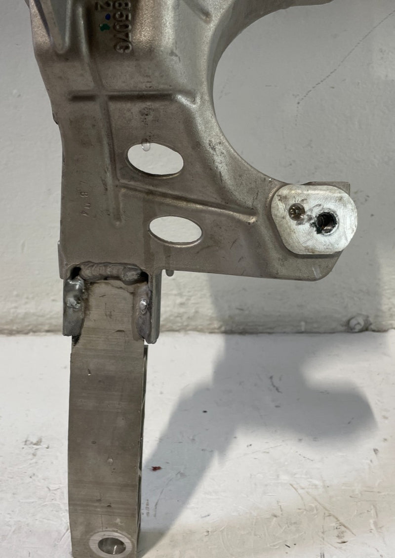 Load image into Gallery viewer, 20-26 CADILLAC CT5 RWD FRONT ENGINE SUSPENSION CROSSMEMBER CRADLE 2.0L #105034
