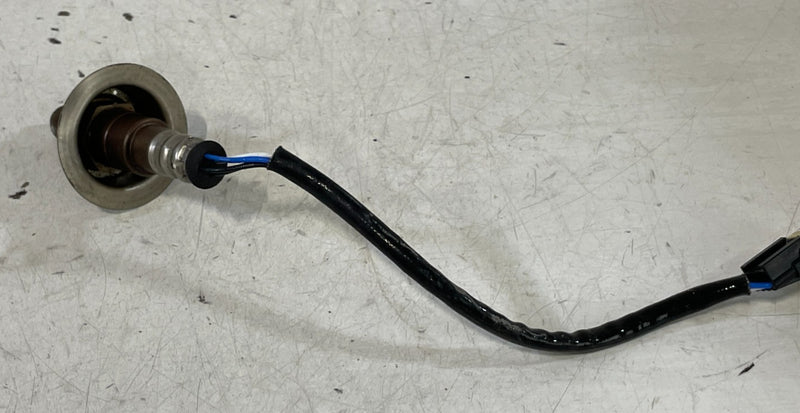 Load image into Gallery viewer, 16-23 INFINITI Q60 Q50 AIR FUEL RATIO OXYGEN O2 SENSOR H8201333811 3.0L # 100116
