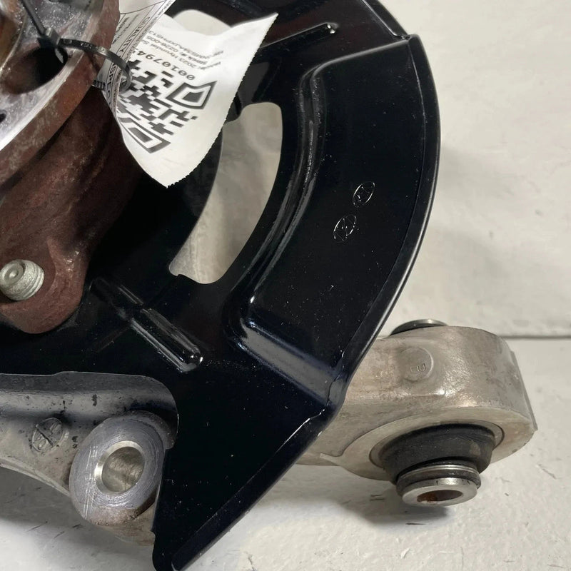 Load image into Gallery viewer, 2021-2025 HYUNDAI SANTA FE FWD REAR RIGHT SPINDLE KNUCKLE W/ WHEEL HUB # 107945
