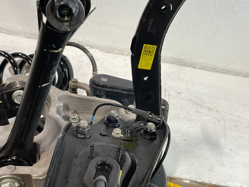 Load image into Gallery viewer, 2020 - 2022 HYUNDAI PALISADE REAR LEFT DRIVER SIDE KNEE ASSEMBLY 3.8L # 102323
