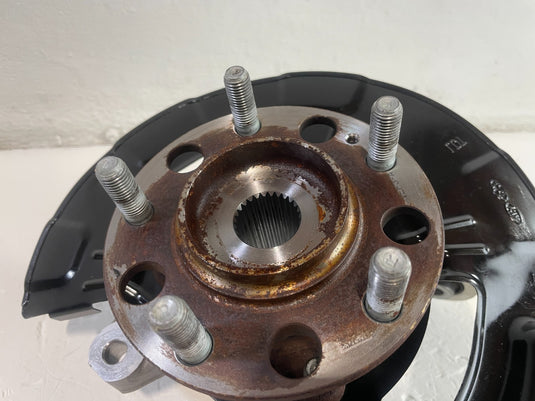 22-25 HYUNDAI TUCSON AWD REAR RIGHT SIDE SPINDLE KNUCKLE W/ WHEEL HUB