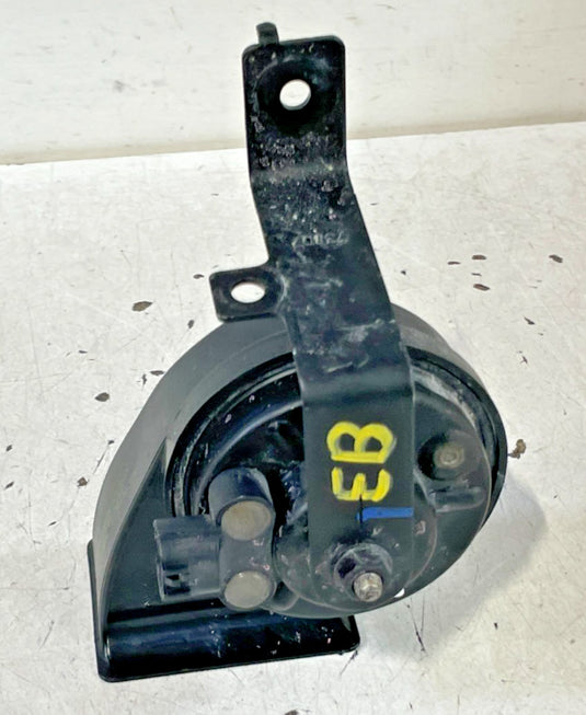 2022-2025 GENESIS G70 LOW PITCH HORN SIGNAL ALARM W/ BRACKET 96611-G9010