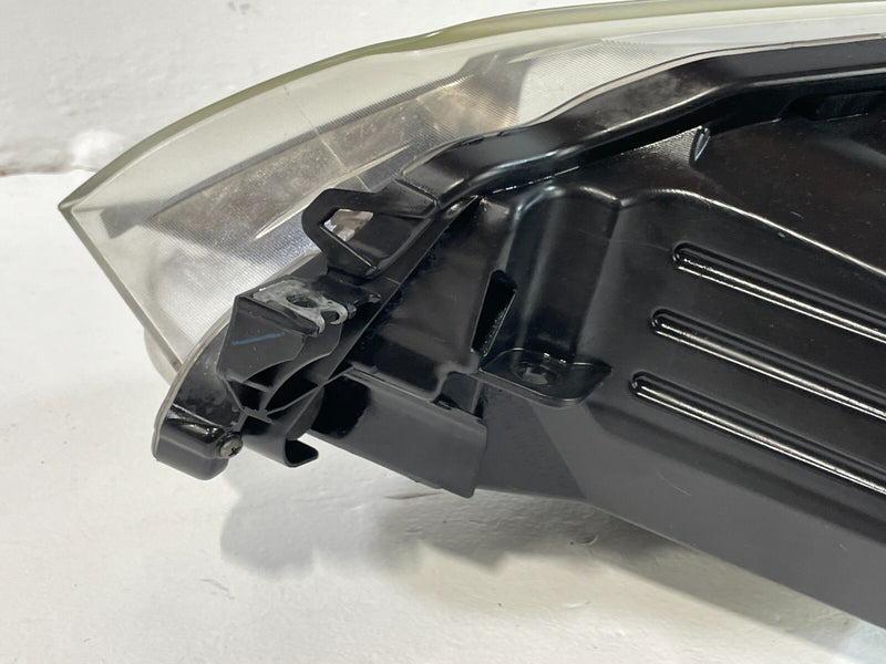 Load image into Gallery viewer, 2015 - 2017 TOYOTA CAMRY RIGHT SIDE HALOGEN HEADLIGHT HEADLAMP # IG12-HDS1051
