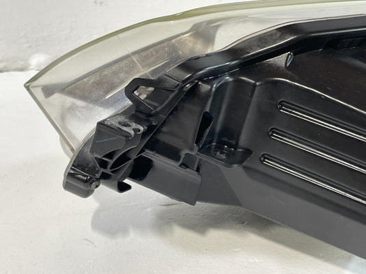 2015 - 2017 TOYOTA CAMRY RIGHT SIDE HALOGEN HEADLIGHT HEADLAMP