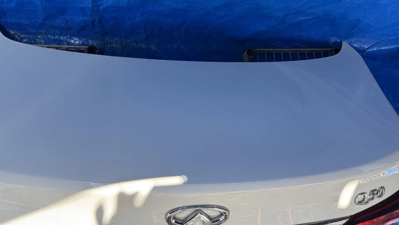 Load image into Gallery viewer, INFINITI Q50 TRUNK LID DECK TAIL GATE HATCH ASSEMBLY WHITE 18-20 # OR15-TRS340

