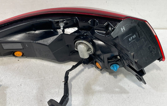 2017-2023 INFINITI Q50 RIGHT SIDE TAIL LIGHT LAMP QUARTER PANEL MOUNTED