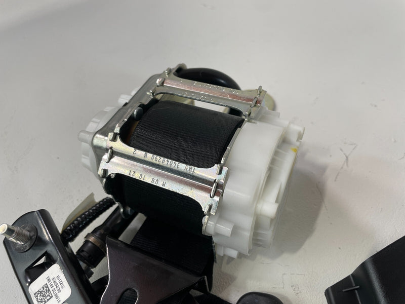 Load image into Gallery viewer, ⭐⭐ 2022 - 2024 HONDA CIVIC FRONT RIGHT SIDE SEAT BELT RETRACTOR W/ TENSIONER ⭐⭐
