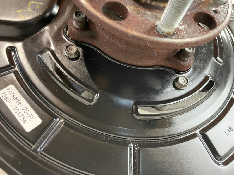 Load image into Gallery viewer, 2020-25 HYUNDAI PALISADE AWD FRONT LEFT SPINDLE KNUCKLE W/ BEARING HUB # 104754
