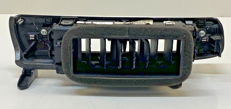Load image into Gallery viewer, 2021 - 2023 HYUNDAI LEFT SIDE ELANTRA DASHBOARD OUTER AC AIR VENT GRILLE # 78760
