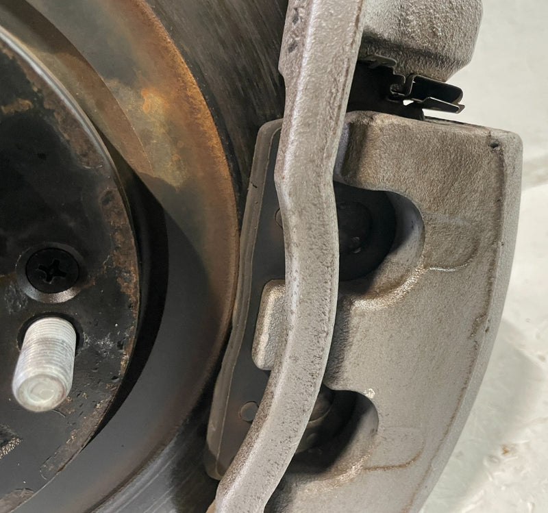 Load image into Gallery viewer, 2023-2025 HYUNDAI PALISADE FWD FRONT RIGHT SUSPENSION KNEE ASSEMBLY 3.8L #105208
