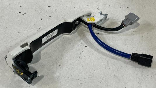2017-2020 INFINITI Q60 FRONT RIGHT SIDE EXTERIOR DOOR HANDLE WHITE (QAB)