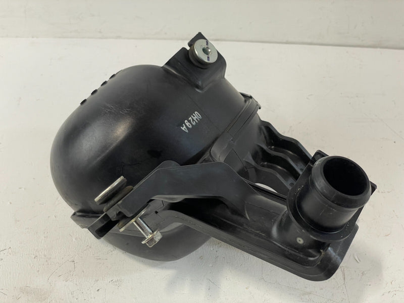 Load image into Gallery viewer, ⭐⭐ 2018-2021 HONDA ACCORD ENGINE AIR CLEANER INTAKE RESONATOR CHAMBER 1.5L ⭐⭐
