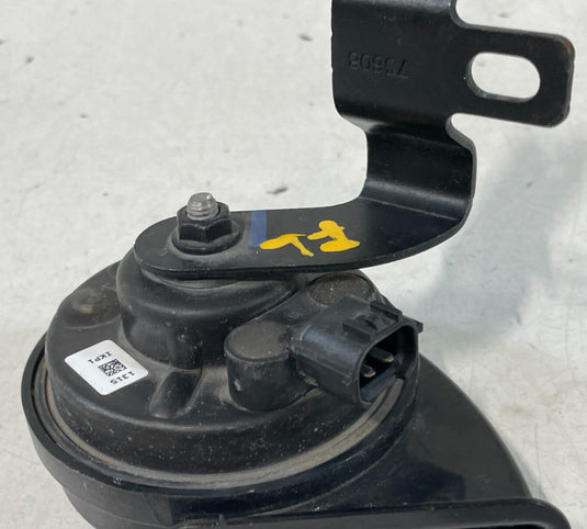 2022-2025 GENESIS G70 HIGH PITCH HORN SIGNAL ALARM W/ BRACKET 96621-G9010