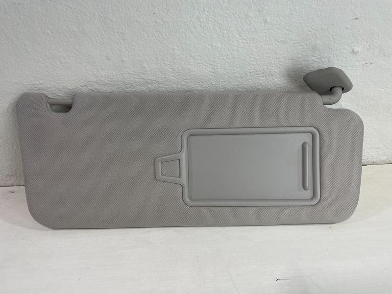 Load image into Gallery viewer, 20-25 HYUNDAI PALISADE FRONT RIGHT PASSENGER SIDE SUNVISOR SUN VISOR # 104161
