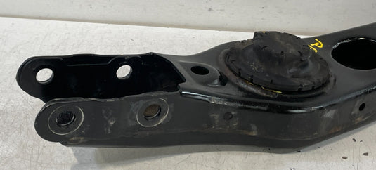 2020-2025 HYUNDAI PALISADE REAR RIGHT SIDE LOWER CONTROL ARM SPRING PERCH 100882