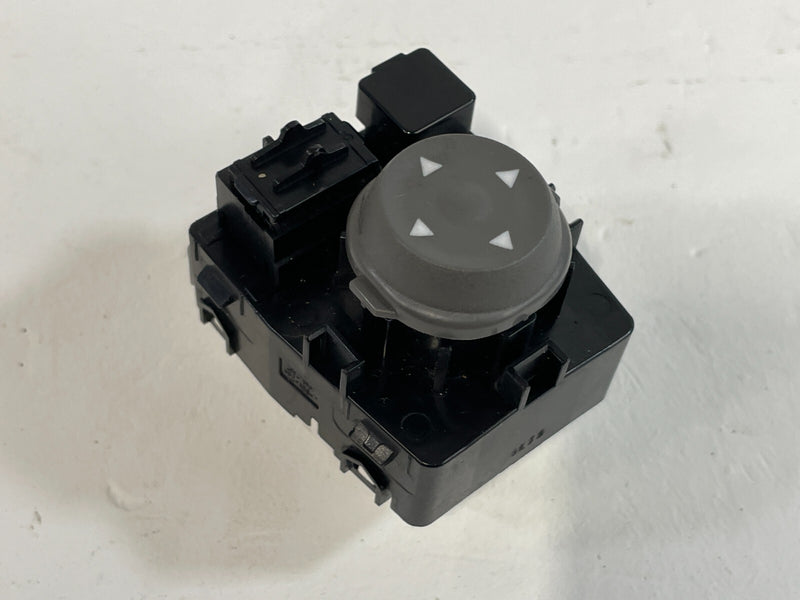 Load image into Gallery viewer, 21-23 HYUNDAI ELANTRA FRONT LEFT SIDE DOOR WINDOW MIRROR CONTROL SWITCH # 87491
