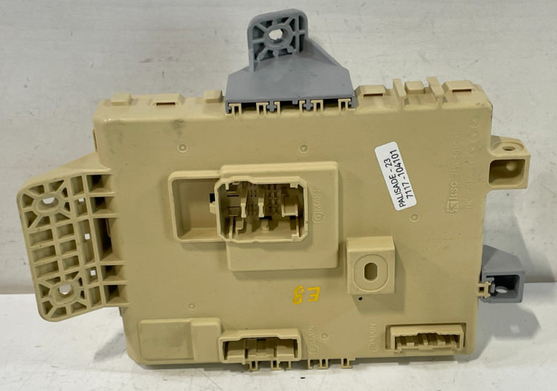 Load image into Gallery viewer, 2023 HYUNDAI PALISADE POWER DISTRIBUTION CABIN FUSE BOX RELAY JUNCTION #104101
