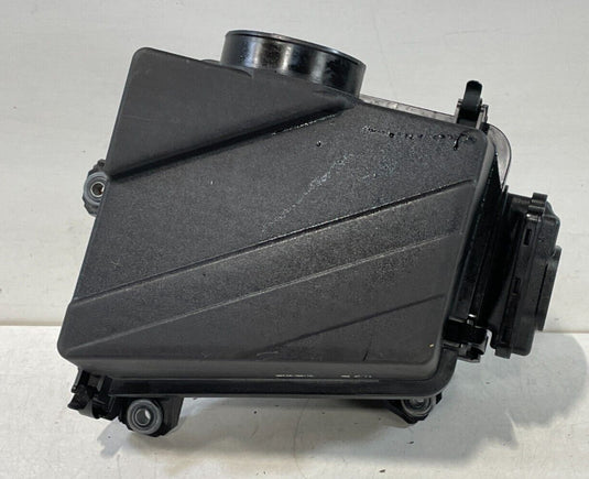 2022-2023 GENESIS G70 ENGINE AIR INTAKE CLEANER FILTER HOUSING BOX 2.0L