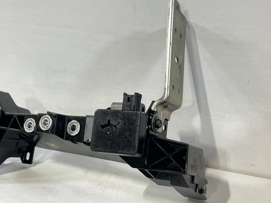 14-23 INFINITI Q50 Q60 RIGHT RADIATOR CORE SUPPORT FENDER MOUNTING BRACKET 90385