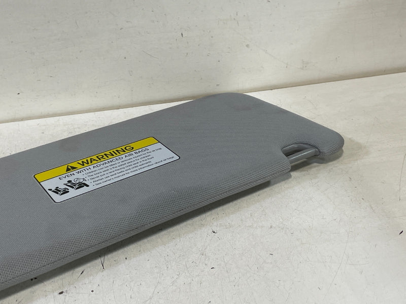 Load image into Gallery viewer, 20-25 HYUNDAI PALISADE FRONT LEFT DRIVER SIDE SUNVISOR SUN VISOR GREY # 100798
