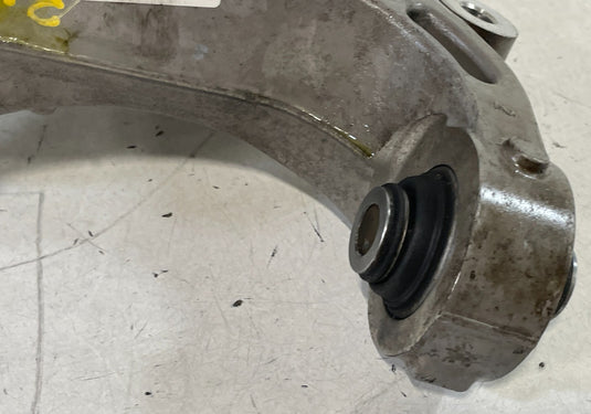 2020-25 HYUNDAI PALISADE FWD REAR LEFT SPINDLE KNUCKLE W/O BEARING HUB