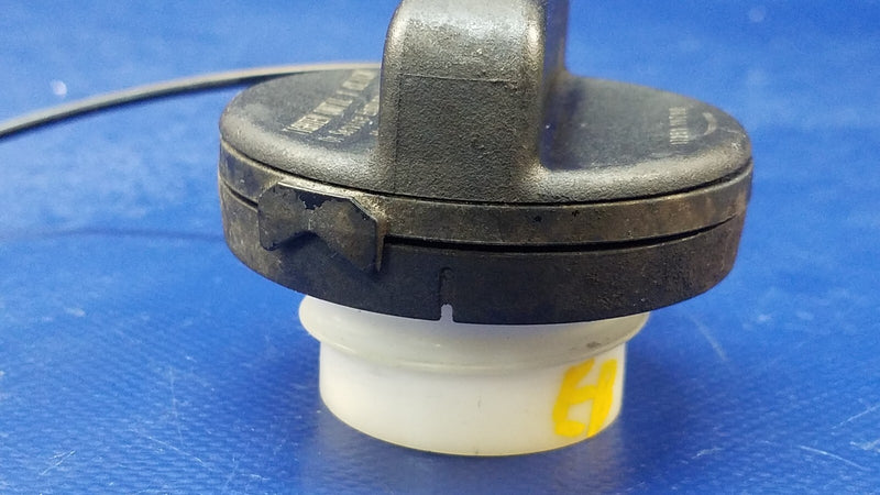 Load image into Gallery viewer, 2016 - 2019 INFINITI Q50 FUEL GAS TANK FILLER DOOR LID CAP 17251-1VZ0D # 76239
