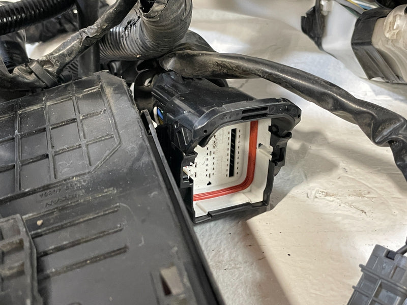 Load image into Gallery viewer, 2017 - 2019 INFINITI Q50 ENGINE ROOM BAY WIRE WIRING HARNESS 3.0L # 100441
