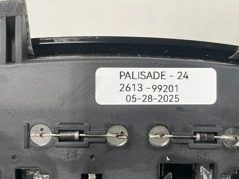 Load image into Gallery viewer, 2021-2022 HYUNDAI PALISADE FRONT OVERHEAD ROOF MAP DOME LIGHT LAMP BLACK # 99201
