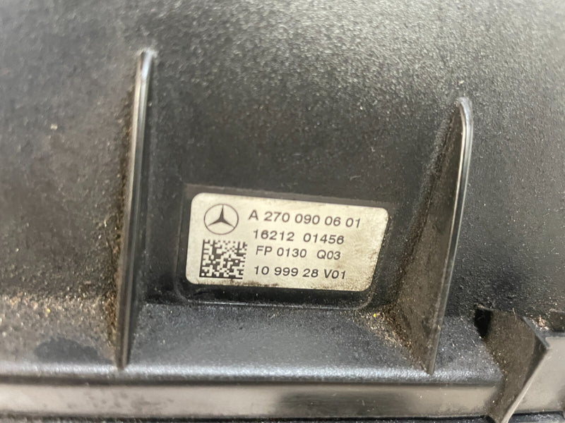 Load image into Gallery viewer, ⭐⭐ 2017-2019 INFINITI QX30 AIR FILTER CLEANER HOUSING INTAKE BOX 16500-5DD0A ⭐⭐

