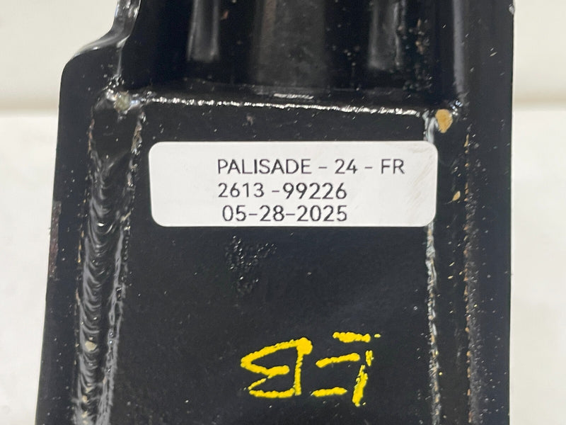 Load image into Gallery viewer, 20-25 HYUNDAI PALISADE AWD FRONT RIGHT SIDE ENGINE MOUNT SUPPORT BRACKET # 99226

