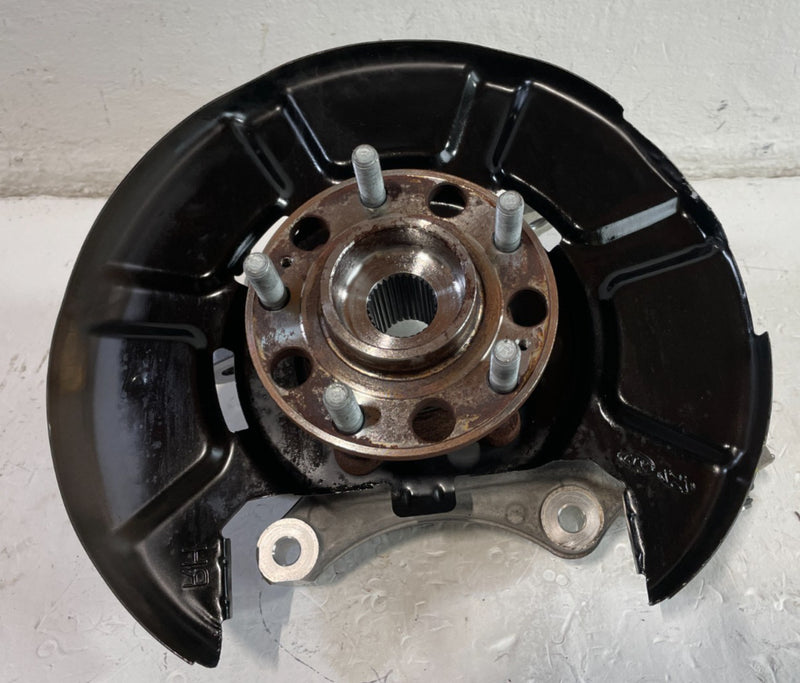 Load image into Gallery viewer, 20-25 HYUNDAI PALISADE AWD REAR RIGHT SPINDLE KNUCKLE W/ BEARING HUB # 104778
