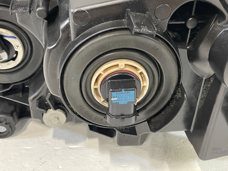 Load image into Gallery viewer, 2019 - 2021 HONDA CIVIC RIGHT SIDE HALOGEN HEADLIGHT HEADLAMP # IG12-HDS1054
