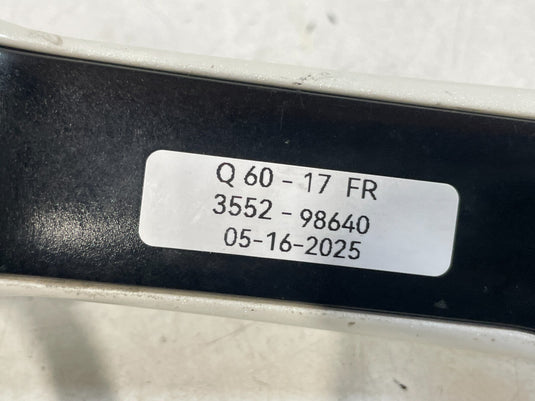 2017-2020 INFINITI Q60 FRONT RIGHT SIDE EXTERIOR DOOR HANDLE WHITE (QAB)