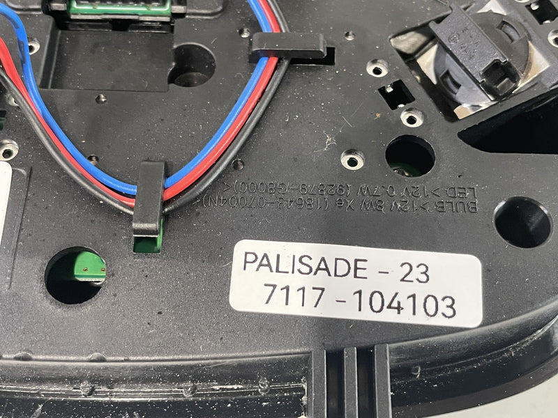 Load image into Gallery viewer, 2023 - 2025 HYUNDAI PALISADE FRONT OVERHEAD ROOF MAP DOME LIGHT LAMP # 104103
