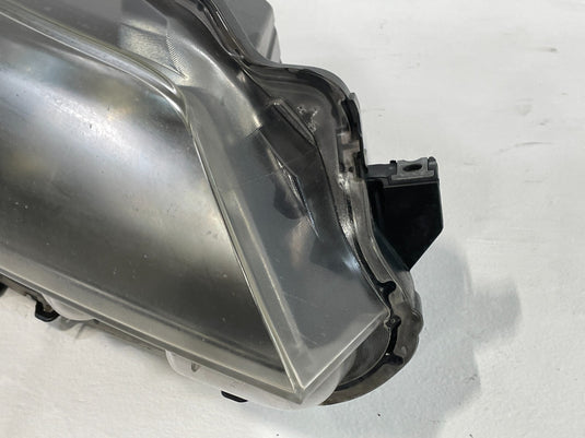 2015 - 2017 TOYOTA CAMRY RIGHT SIDE HALOGEN HEADLIGHT HEADLAMP