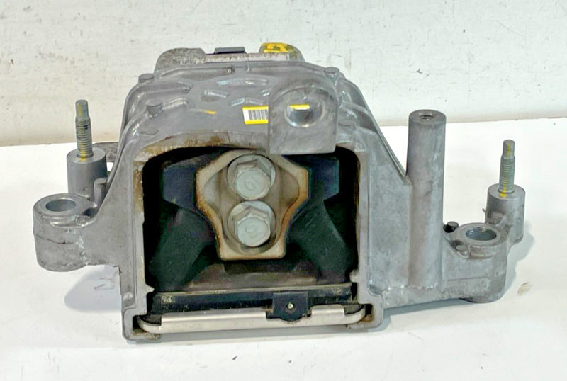 Load image into Gallery viewer, 2020-2024 HYUNDAI SONATA FWD TRANSMISSION LEFT MOUNT SUPPORT BRACKET # 102065
