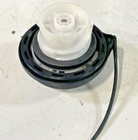 04-25 HYUNDAI PALISADE ELANTRA GENESIS G70 REAR FUEL GAS TANK FILLER CAP