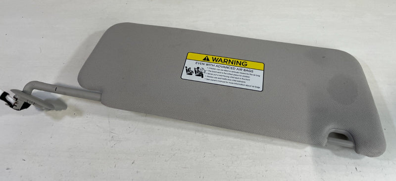 Load image into Gallery viewer, 2020-2025 HYUNDAI PALISADE FRONT LEFT DRIVER SIDE SUNVISOR SUN VISOR # 104156
