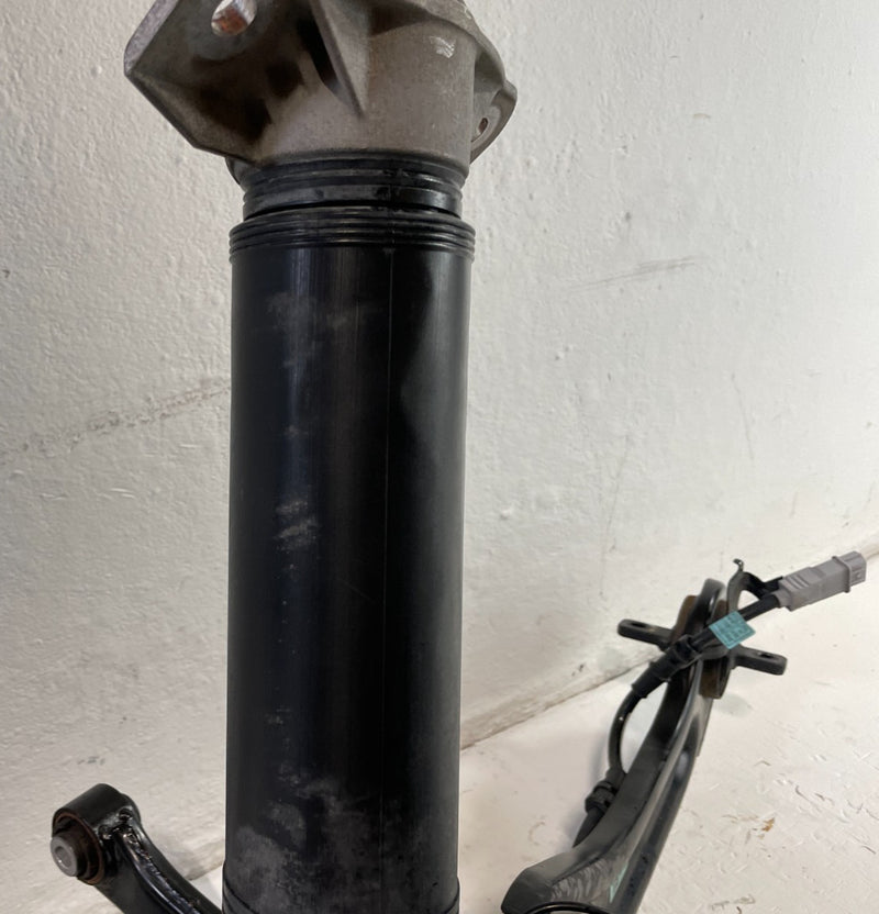 Load image into Gallery viewer, 2023-2025 HYUNDAI PALISADE FWD REAR RIGHT SUSPENSION KNEE ASSEMBLY 3.8L # 105198
