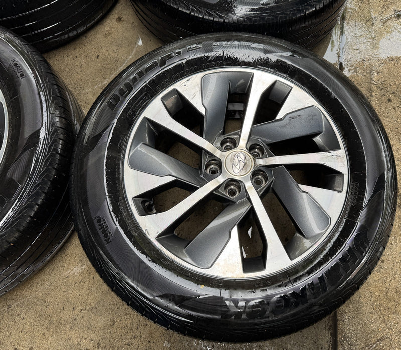 Load image into Gallery viewer, HYUNDAI PALISADE 18x7 ALLOY WHEEL RIM 18'' W/TIRE (SET Of 4) 20-22 # OR4-WH1282
