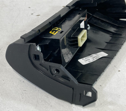 21-23 HYUNDAI ELANTRA FRONT DASH TRIM SWITCH PANEL BEZEL COVER W/ SWITCHES 99325