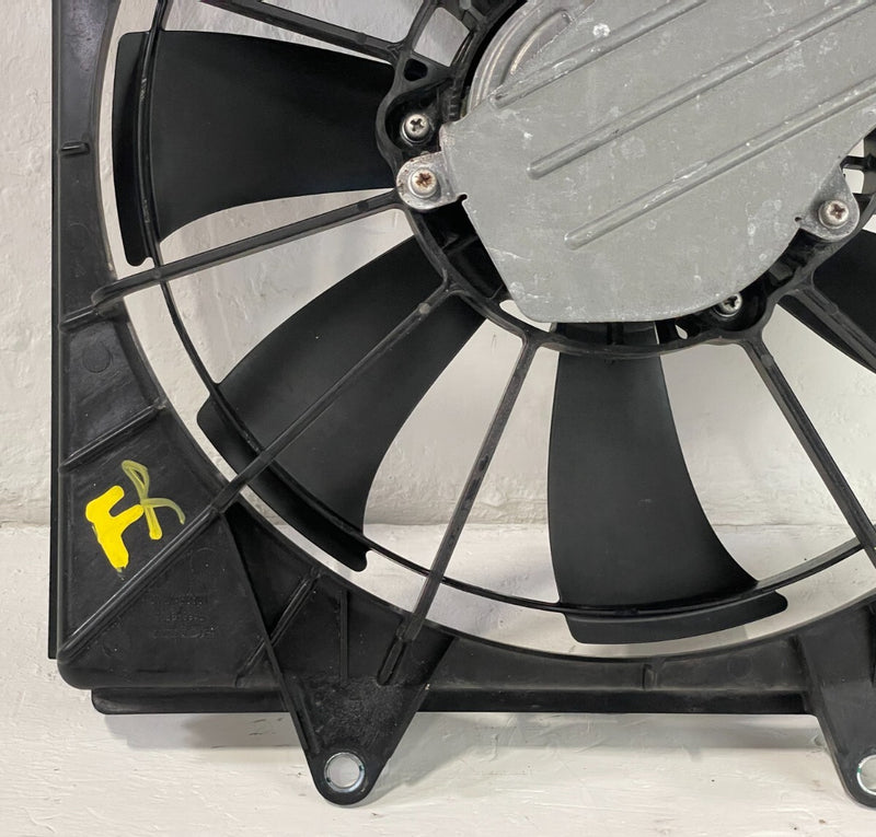 Load image into Gallery viewer, 2018-2022 HONDA ACCORD FRONT ENGINE RADIATOR COOLING FAN SHROUD &amp; MOTOR # 88746
