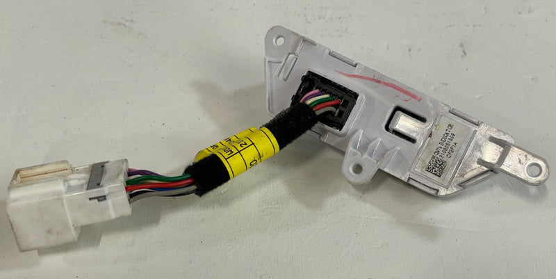 Load image into Gallery viewer, 21-23 HYUNDAI ELANTRA TRANSMISSION SHIFTER GEAR POSITION INDICATOR W/ WIRE 87515
