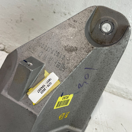 2019-2023 GENESIS G70 AWD FRONT RIGHT SIDE ENGINE MOUNT SUPPORT BRACKET