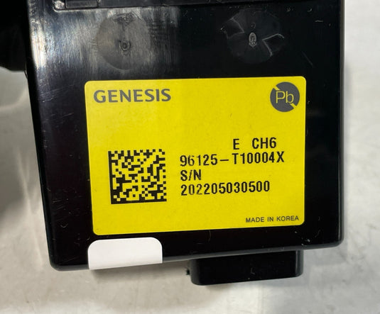 22-23 GENESIS G70 CENTER CONSOLE STORAGE USB CONNECTOR CHARGING PORT HUB