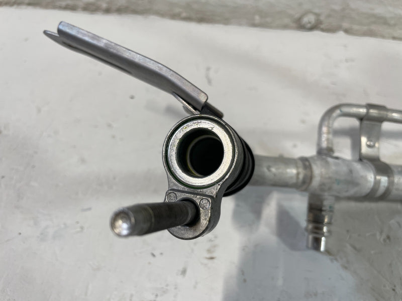 Load image into Gallery viewer, 20-25 CADILLAC CT5 AC AIR CONDITIONING HEAT EXCHANER HOSE TUBE LINE 2.0L #105038
