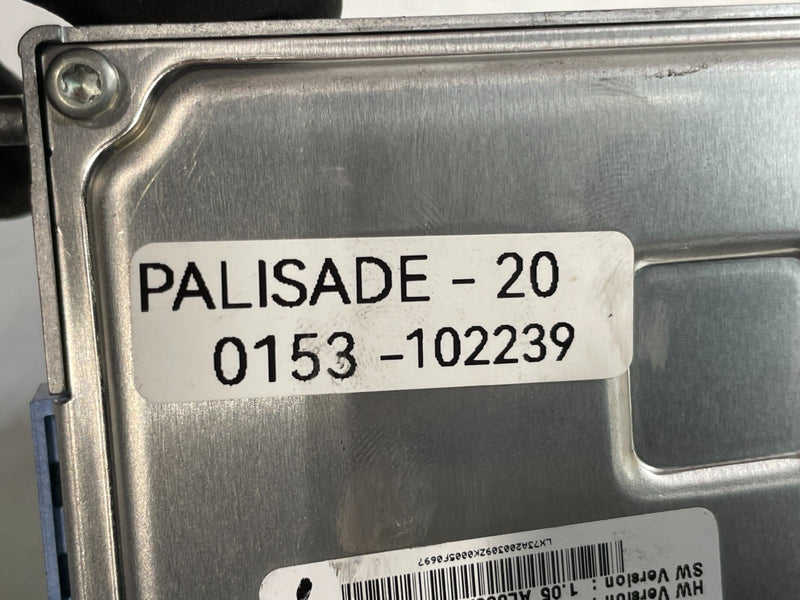 Load image into Gallery viewer, 2020-2023 HYUNDAI PALISADE FRONT WINDSHIELD LANE DEPARTURE ASSIST CAMERA #102239
