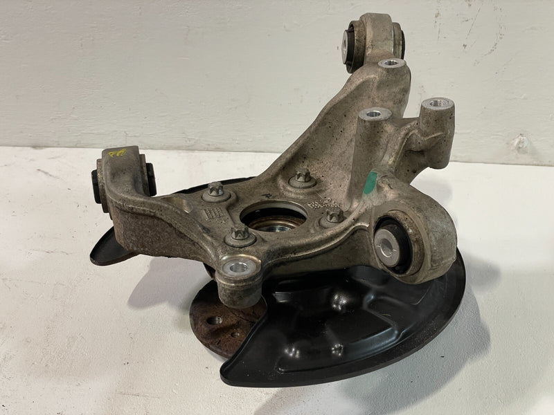 Load image into Gallery viewer, ⭐ 2017-2019 INFINITI QX30 AWD REAR RIGHT PASSENGER SIDE SPINDLE KNUCKLE W/ HUB ⭐
