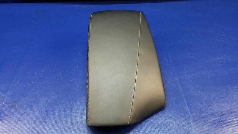 Load image into Gallery viewer, 2019-2021 INFINITI QX50 CENTER CONSOLE ARM REST ARMREST LID COVER BLACK # 73570
