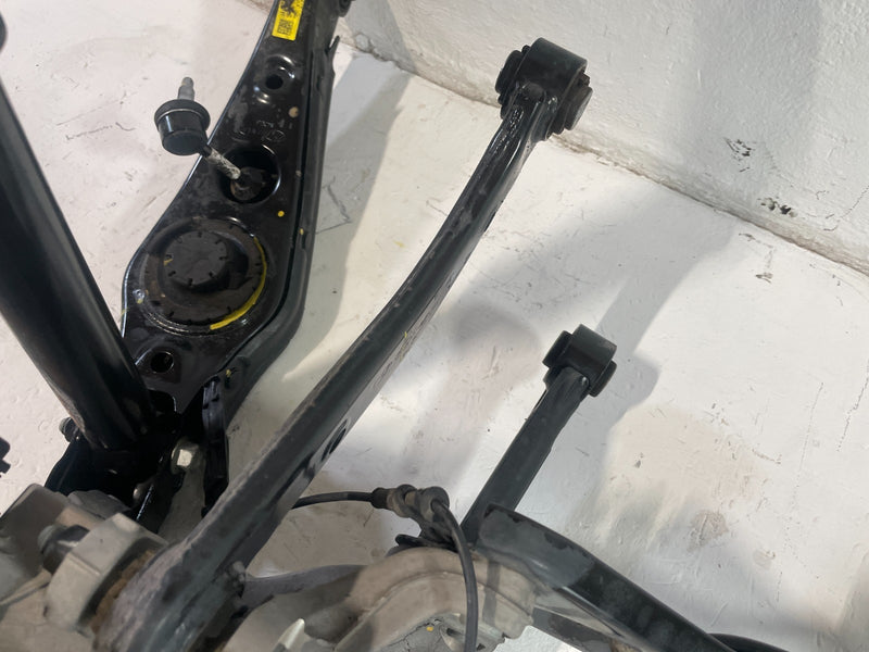 Load image into Gallery viewer, 2023-2025 HYUNDAI PALISADE FWD REAR RIGHT SUSPENSION KNEE ASSEMBLY 3.8L # 104209
